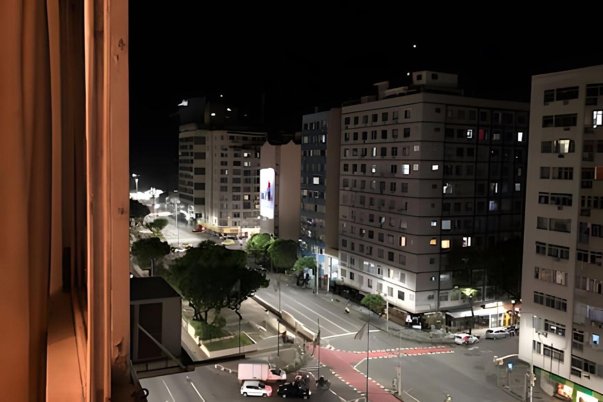 Apartamento Em Copacabana Com Vista Lateral Do Mar Рио де Жанейро Екстериор снимка